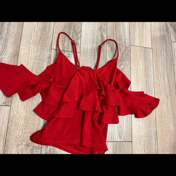 Studio F red top - Picture 9 of 9